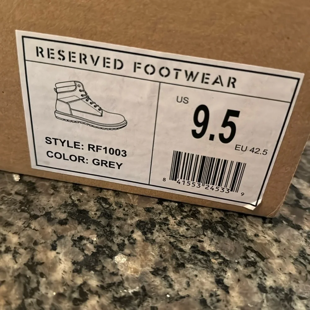 Reserved Footwear desert boots grey NIB 9.5
